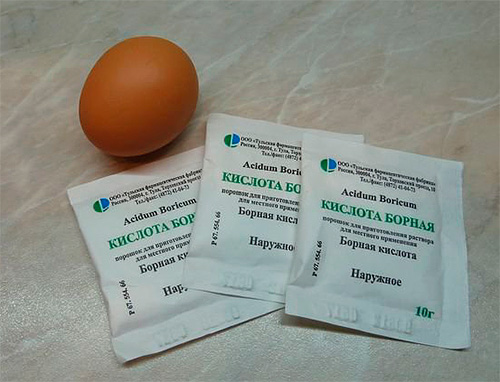 Chicken egg and boric acid