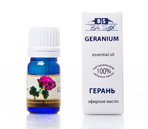 Geraniumolja kan tillsättas till vanligt schampo eller blandas med burdockolja