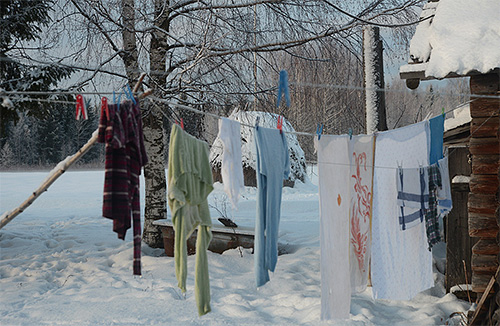Freezing clothes is a very effective way to get rid of laundry lice.