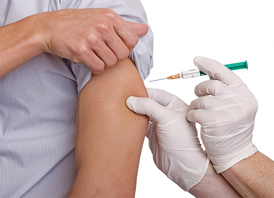 Efter vaccination kommer skadan som orsakas av en veps till en person, även de som är utsatta för allergier, att minskas.