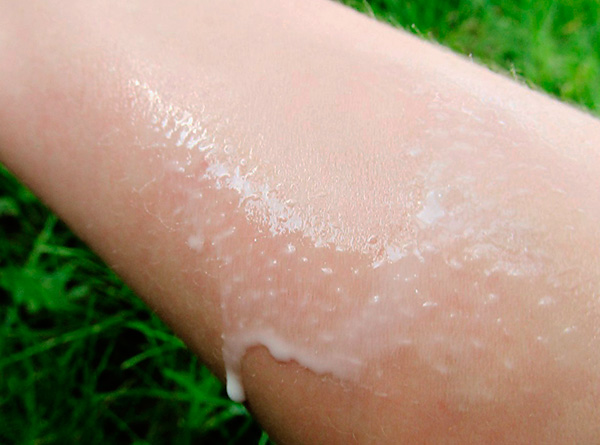 After application of the drug on the skin or clothing remains repellent - a substance that repels insects.