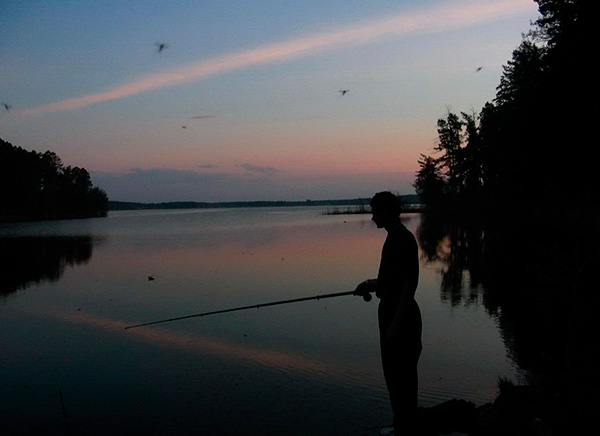 In nature, with a large number of mosquitoes, it is advisable to use repellents in addition to protective clothing.