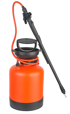 The use of high-performance sprayers greatly simplifies the process of treating the apartment from bedbugs.